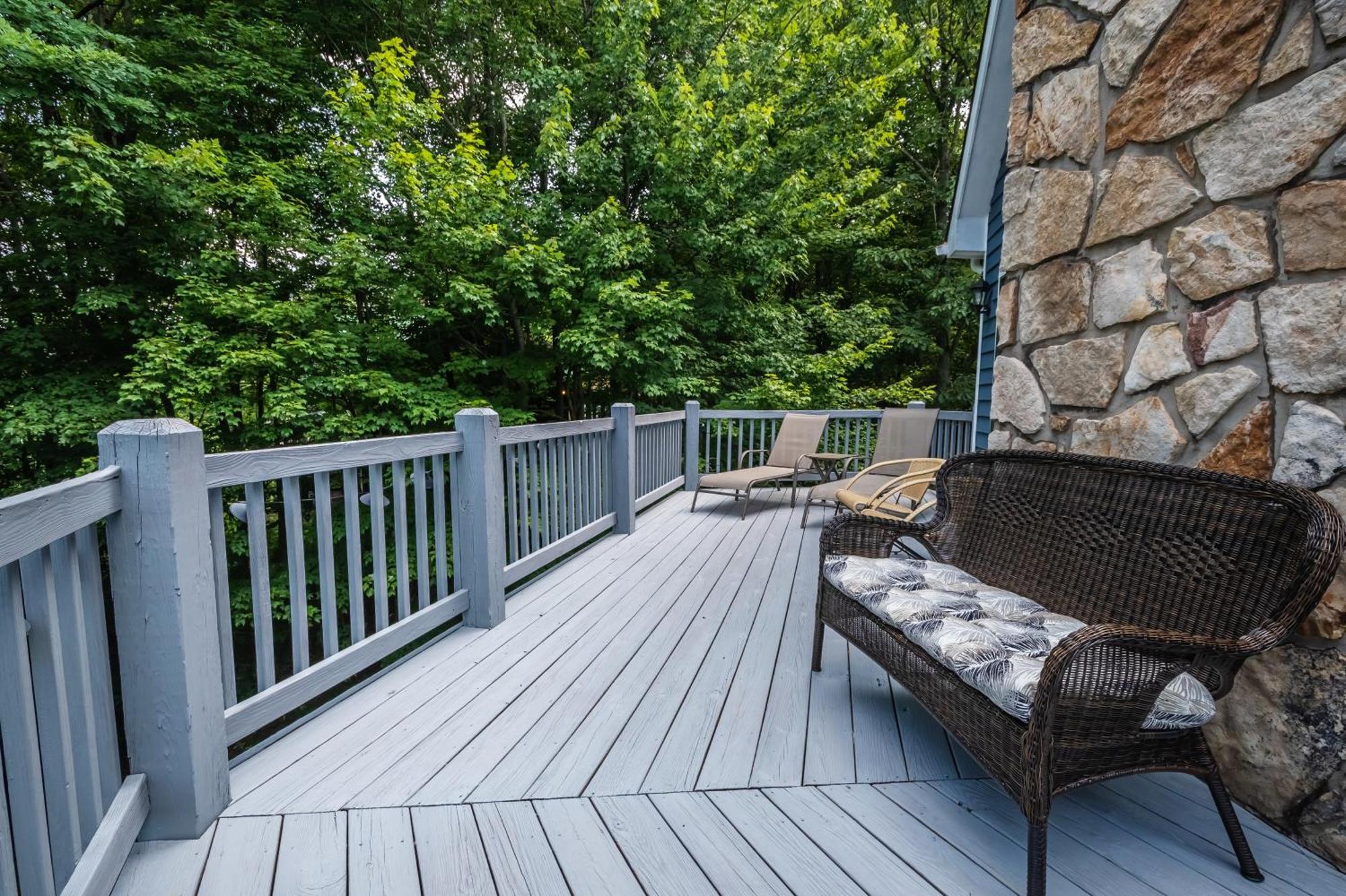 Tranquility Villa McHenry Exterior photo