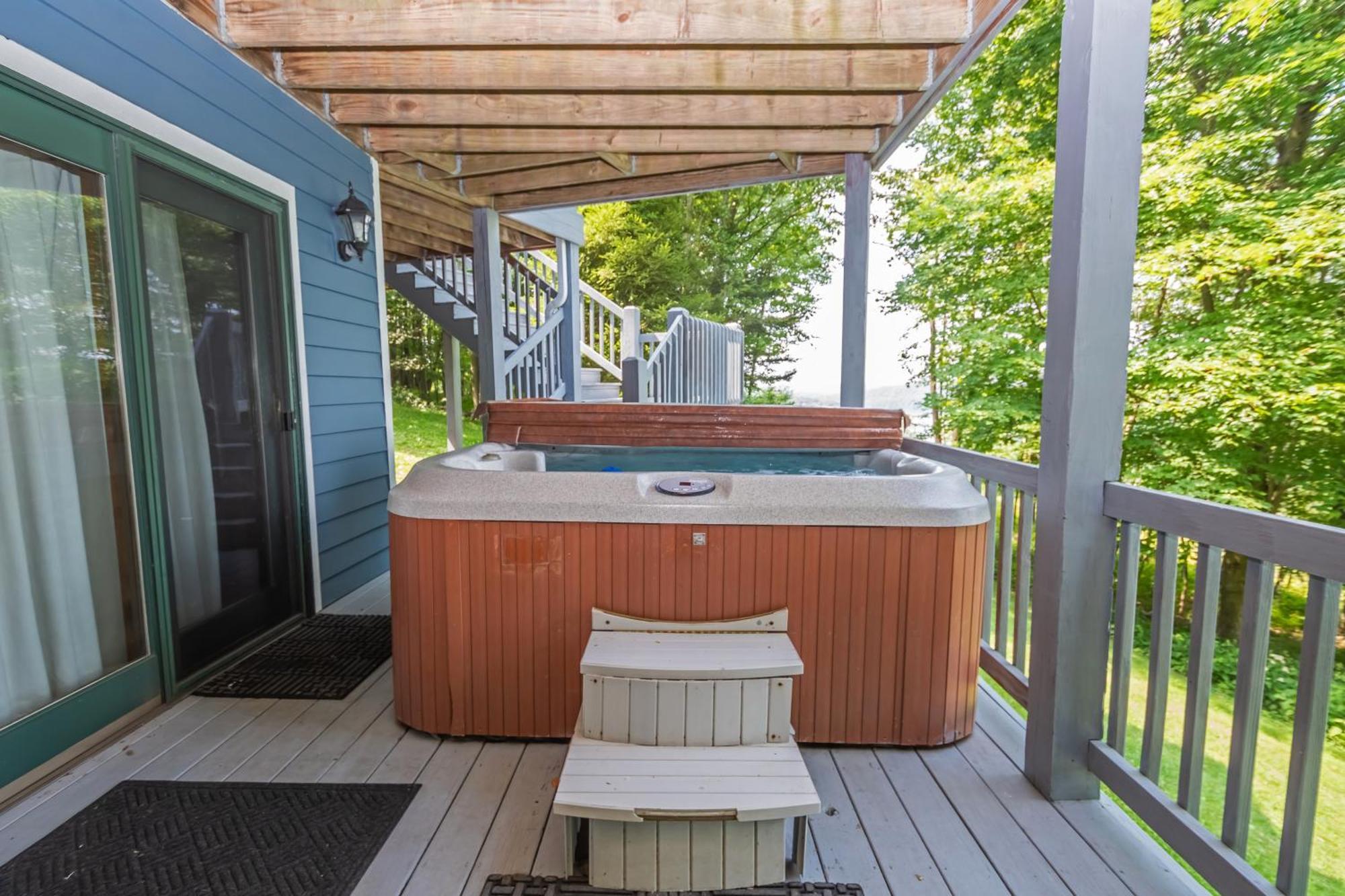 Tranquility Villa McHenry Exterior photo